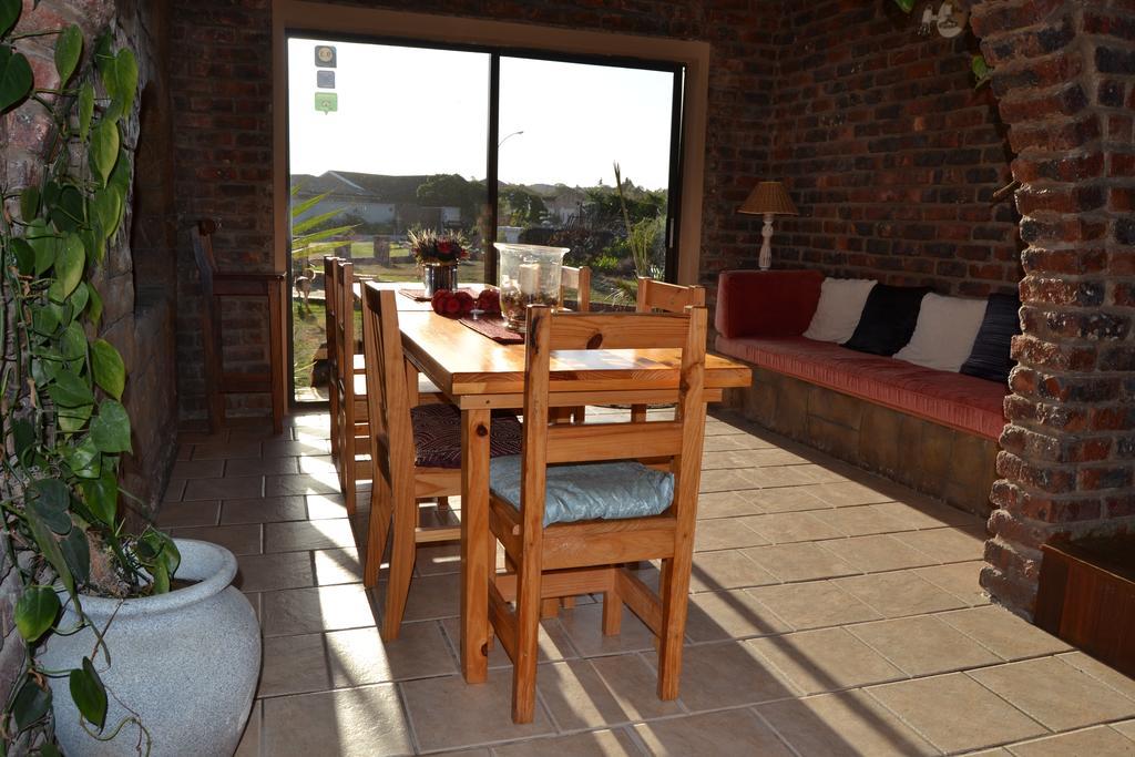 Dolphin View Guesthouse Jeffreys Bay Exterior foto