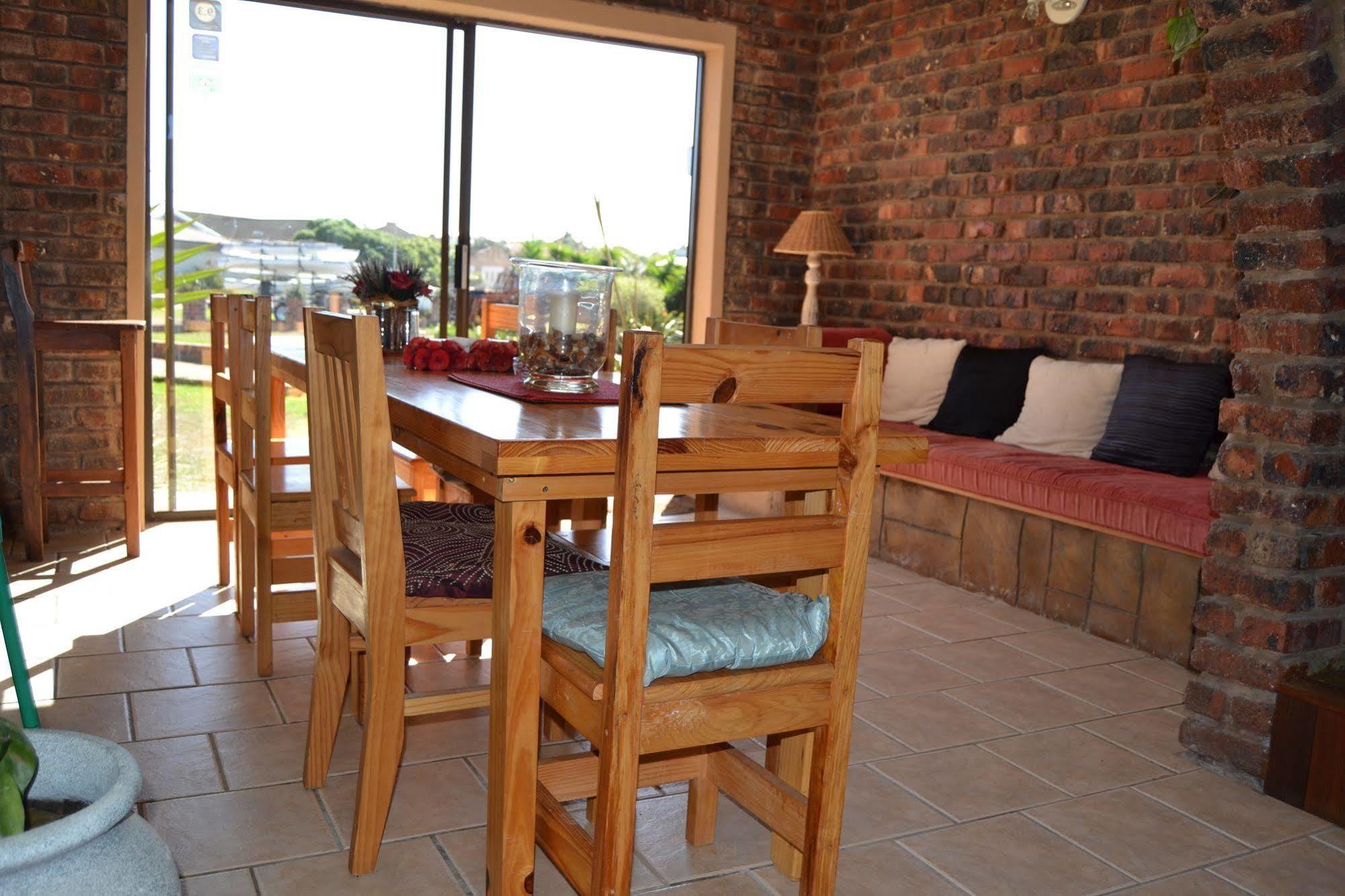 Dolphin View Guesthouse Jeffreys Bay Exterior foto