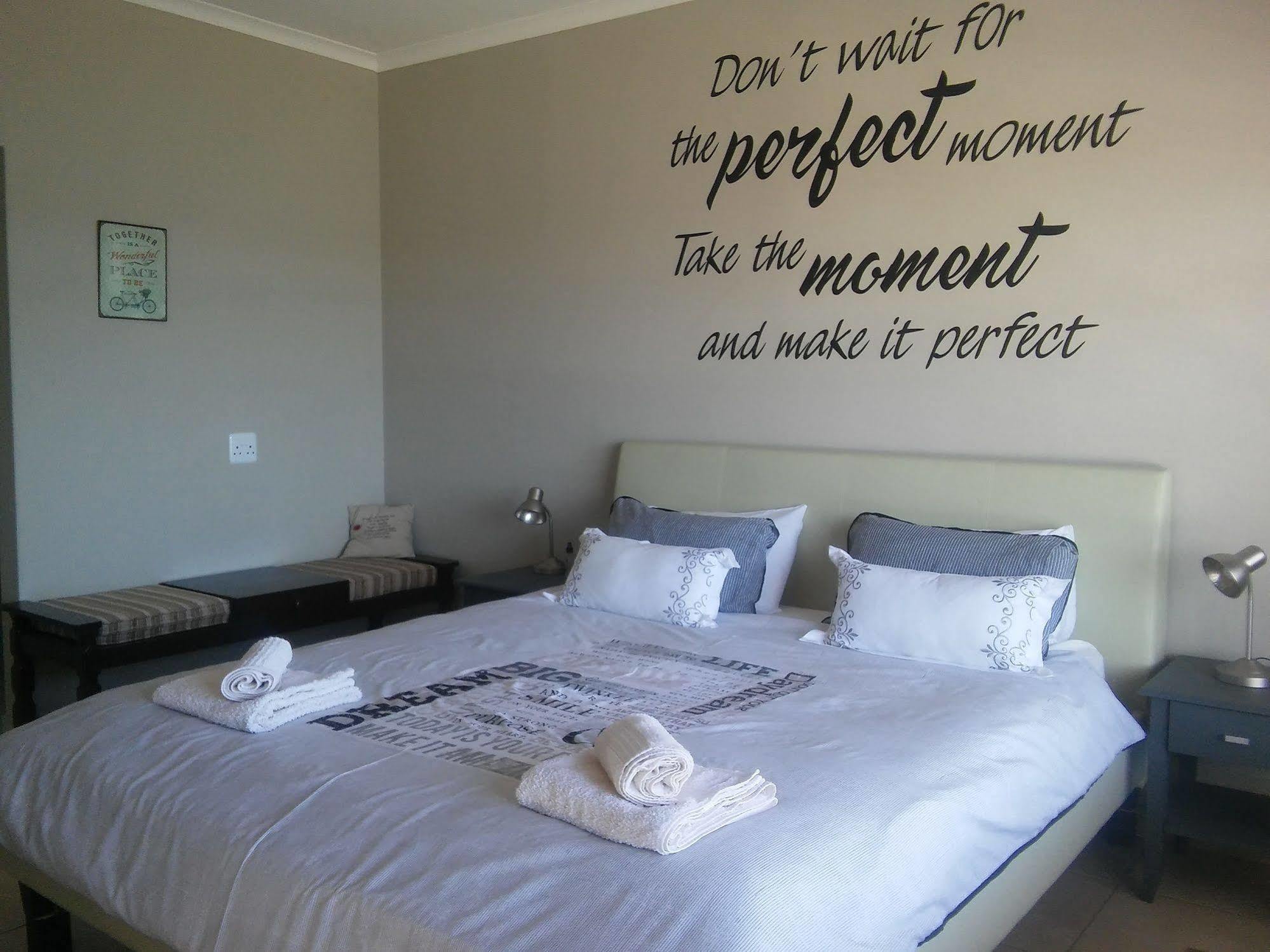 Dolphin View Guesthouse Jeffreys Bay Exterior foto